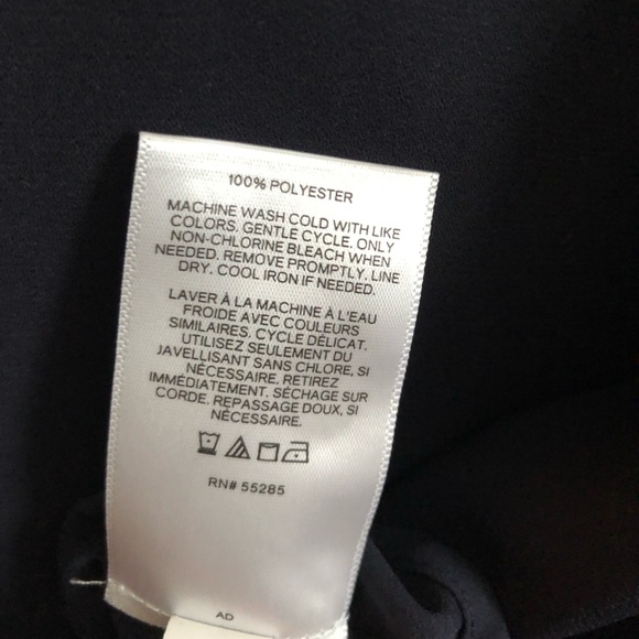 ⭐️3/$20 EXPRESS Navy Blue V-Neck Color Block Top - Picture 9 of 13